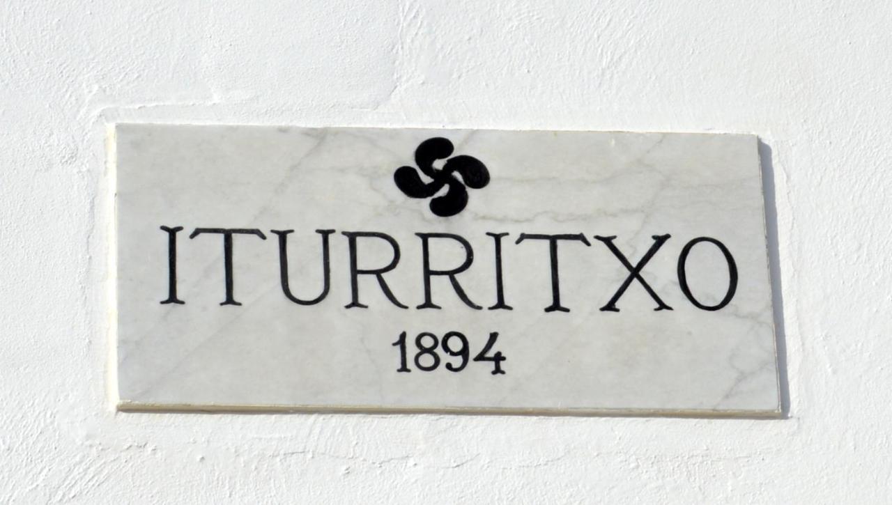 Iturritxo Landetxea Guest House San Sebastian Bagian luar foto